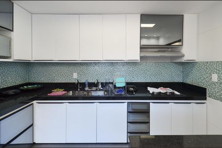 Apartamento à venda com 215m², 4 quartos e 1 vaga Apartamento à venda com 215m², 4 quartos e 1 vagaCozinha