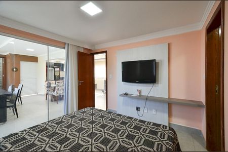 Apartamento à venda com 215m², 4 quartos e 1 vaga Apartamento à venda com 215m², 4 quartos e 1 vagaSemi Suíte 1 Cobertura