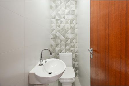 Apartamento à venda com 215m², 4 quartos e 1 vaga Apartamento à venda com 215m², 4 quartos e 1 vagaLavabo Cobertura