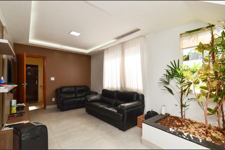Apartamento à venda com 215m², 4 quartos e 1 vaga Apartamento à venda com 215m², 4 quartos e 1 vagaSala de Estar