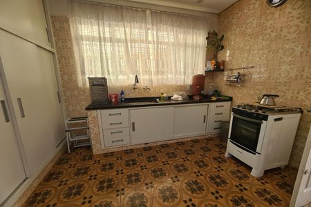 Casa para alugar com 500m², 5 quartos e sem vaga
