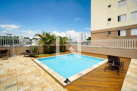 Apartamento à venda com 190m², 3 quartos e 1 vaga Apartamento à venda com 190m², 3 quartos e 1 vagaÁrea comum - Piscina