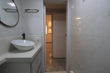 Apartamento à venda com 190m², 3 quartos e 1 vagaBanheiro Social
