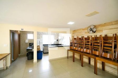 Apartamento à venda com 190m², 3 quartos e 1 vaga Apartamento à venda com 190m², 3 quartos e 1 vagaÁrea comum - Salão de festas