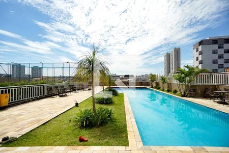 Apartamento à venda com 190m², 3 quartos e 1 vaga Apartamento à venda com 190m², 3 quartos e 1 vagaÁrea comum - Piscina