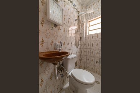 Banheiro de casa para alugar com 1 quarto, 30m² em Vila Nhocuné, São Paulo