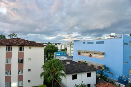 Apartamento à venda com 45m², 2 quartos e 1 vagaQuarto 2 - Janela Vista