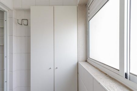 Apartamento à venda com 70m², 2 quartos e 1 vagaÁrea de Serviço