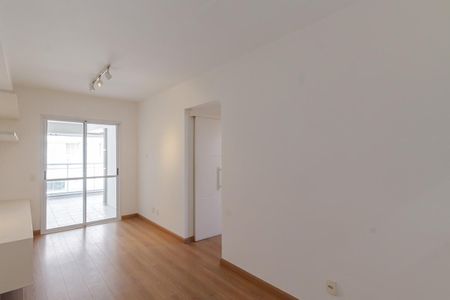Sala de apartamento à venda com 2 quartos, 70m² em Vila Olímpia, São Paulo