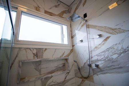 Casa de condomínio para alugar com 249m², 3 quartos e 4 vagas Casa de condomínio para alugar com 249m², 3 quartos e 4 vagasBanheiro da Suíte 3