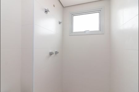 Apartamento à venda com 183m², 4 quartos e 4 vagasBanheiro da Suíte 2