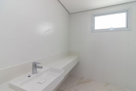 Apartamento à venda com 183m², 4 quartos e 4 vagasBanheiro da Suíte 1