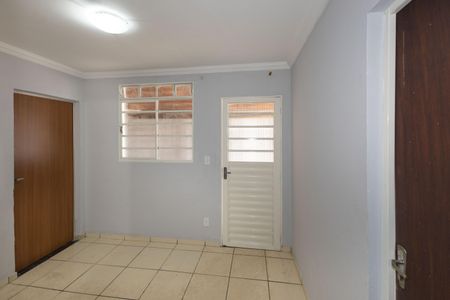 Casa à venda com 202m², 3 quartos e 2 vagasSala 1