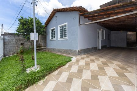 Casa à venda com 202m², 3 quartos e 2 vagasFachada