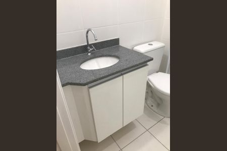 Banheiro de apartamento à venda com 2 quartos, 53m² em Vila Siqueira (Zona Norte), São Paulo