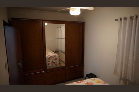 Casa à venda com 187m², 3 quartos e 2 vagasQuarto 2