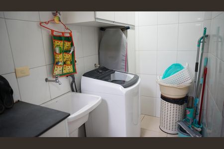 Casa à venda com 187m², 3 quartos e 2 vagasÁrea de Serviço