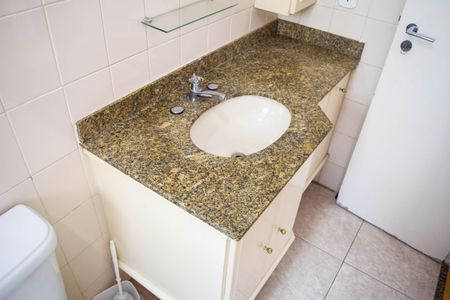 Apartamento para alugar com 64m², 3 quartos e 1 vagaBanheiro 