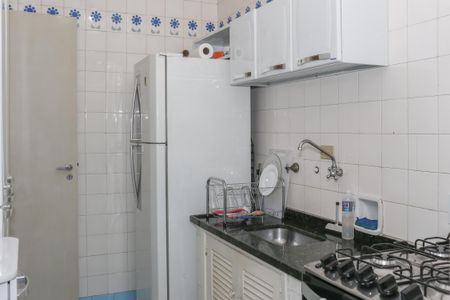 Apartamento à venda com 74m², 2 quartos e sem vagaCozinha e Área de Serviço