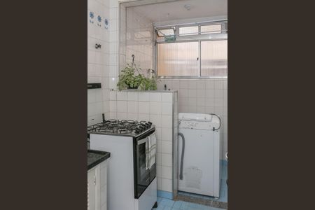 Apartamento à venda com 74m², 2 quartos e sem vagaCozinha e Área de Serviço