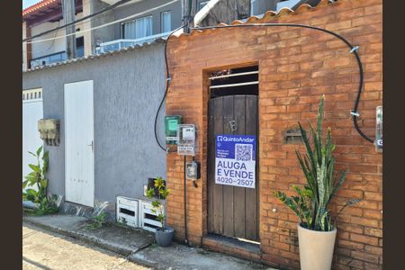Casa de condomínio à venda com 21m², 2 quartos e sem vaga Casa de condomínio à venda com 21m², 2 quartos e sem vagaPlaca
