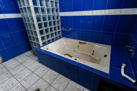 Casa para alugar com 250m², 4 quartos e 1 vagaBanheiro da Suíte - banheira