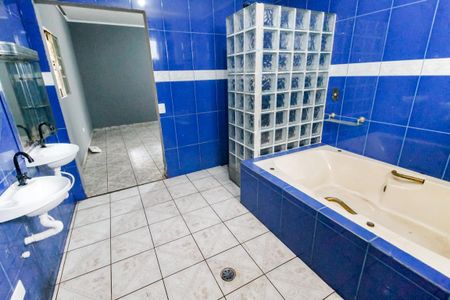 Casa para alugar com 250m², 4 quartos e 1 vagaBanheiro da Suíte