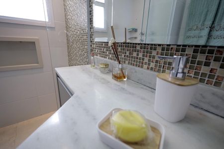 Apartamento à venda com 92m², 2 quartos e 2 vagasBanheiro Suíte