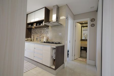 Apartamento à venda com 92m², 2 quartos e 2 vagasCozinha