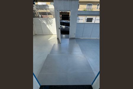 Casa à venda com 145m², 3 quartos e 3 vagas Casa à venda com 145m², 3 quartos e 3 vagasÁrea externa