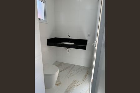 Casa à venda com 145m², 3 quartos e 3 vagas Casa à venda com 145m², 3 quartos e 3 vagasBanheiro