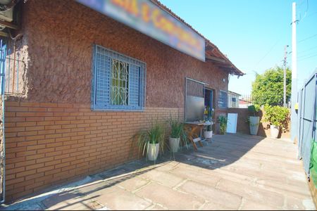 Casa à venda com 190m², 2 quartos e 4 vagas Casa à venda com 190m², 2 quartos e 4 vagasQuintal