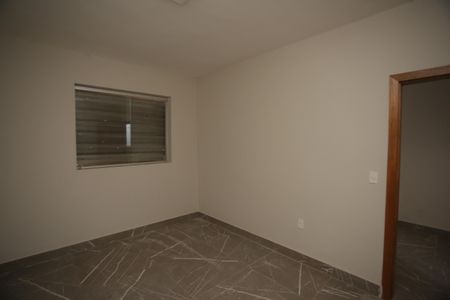 Quarto de casa para alugar com 2 quartos, 100m² em Aparecida 7ª Seção, Belo Horizonte