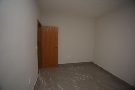 Casa para alugar com 100m², 2 quartos e 1 vagaQuarto