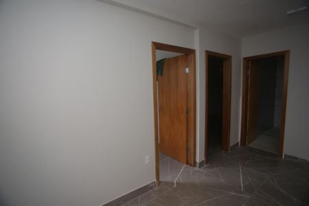 Sala de casa para alugar com 2 quartos, 100m² em Aparecida 7ª Seção, Belo Horizonte