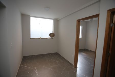 Sala de casa para alugar com 2 quartos, 100m² em Aparecida 7ª Seção, Belo Horizonte