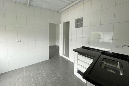 Casa para alugar com 1 quarto, 35m² em Vila Dionisia, São Paulo