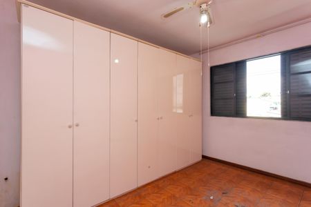 Casa para alugar com 200m², 3 quartos e 3 vagas Casa para alugar com 200m², 3 quartos e 3 vagasQuarto 1