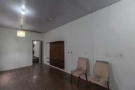 Casa à venda com 7 quartos, 300m² em Jardim Sapopemba, São Paulo