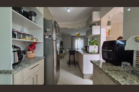 Apartamento à venda com 84m², 3 quartos e 2 vagasCozinha 