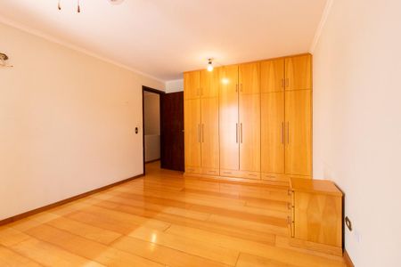 Casa para alugar com 140m², 3 quartos e 4 vagasQuarto 1 suite