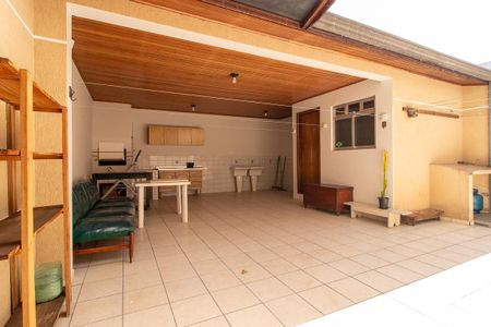 Casa para alugar com 140m², 3 quartos e 4 vagasÁrea comum - Churrasqueira