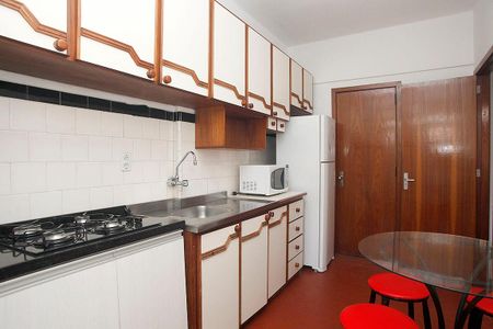Apartamento para alugar com 71m², 2 quartos e sem vagaCozinha + Área de Serviço