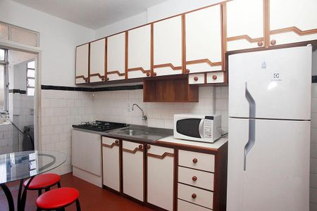 Apartamento para alugar com 71m², 2 quartos e sem vagaCozinha + Área de Serviço