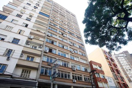 Apartamento para alugar com 71m², 2 quartos e sem vagaFachada