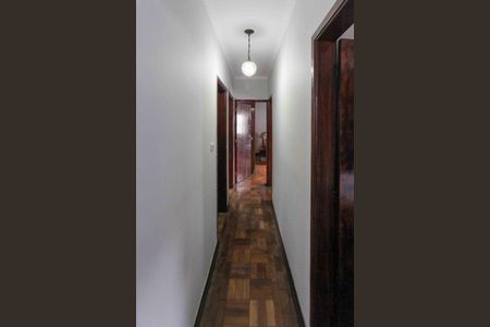 Casa para alugar com 220m², 3 quartos e 3 vagasCorredor