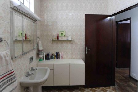 Casa para alugar com 220m², 3 quartos e 3 vagasBanheiro