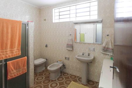 Casa para alugar com 220m², 3 quartos e 3 vagasBanheiro