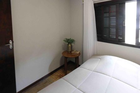 Casa para alugar com 220m², 3 quartos e 3 vagasQuarto