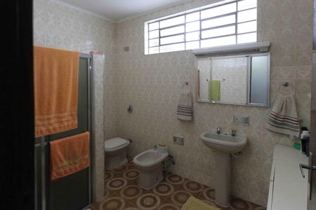 Casa para alugar com 220m², 3 quartos e 3 vagasBanheiro